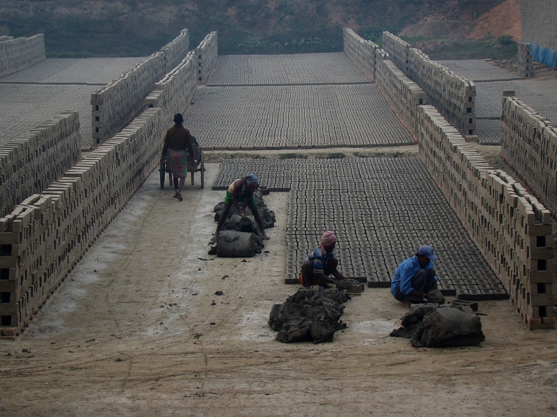 457 - BRICK MAKING - MAJUMDAR KALLOL - india.jpg